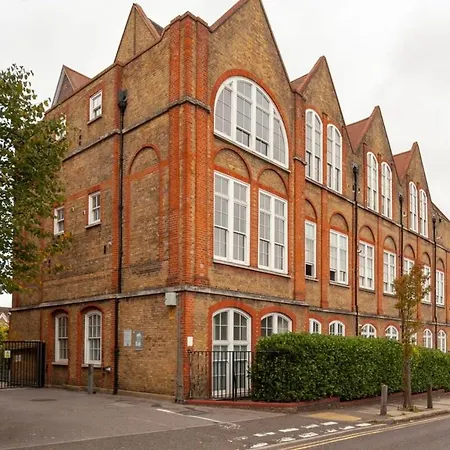 Charming 1 Bedroom Apartment In Old School House Londres Extérieur photo