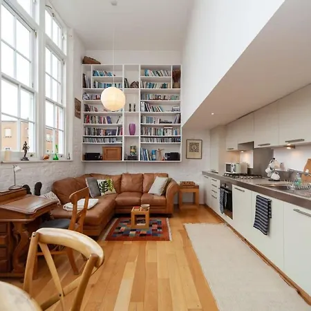 Charming 1 Bedroom Apartment In Old School House Londres Extérieur photo