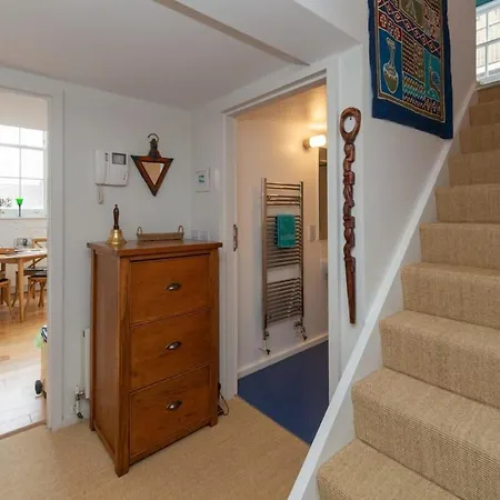 Charming 1 Bedroom Apartment In Old School House Londres Extérieur photo