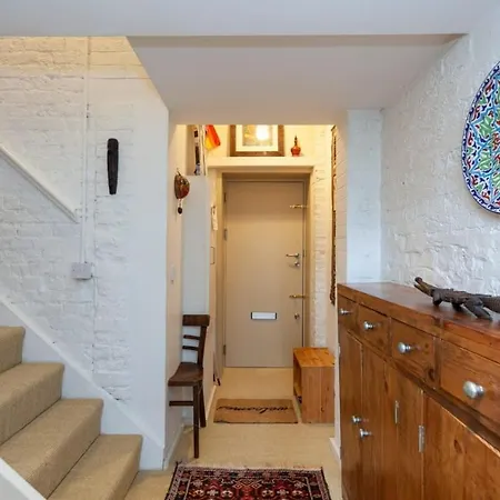 Charming 1 Bedroom Apartment In Old School House Londres Extérieur photo